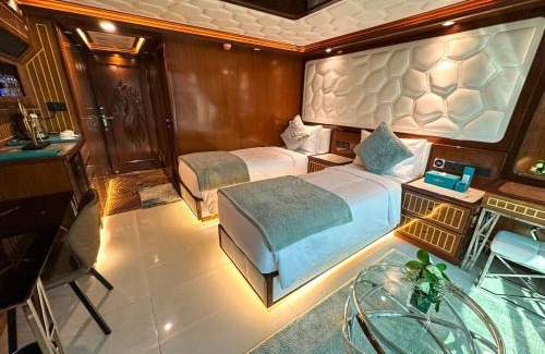 Dubai Marina Alquiler De Eote | Overnight Super Yacht - Orchid