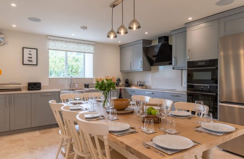 Gloucester Cabaña | Owls Nest Barn - sleeps 9 guests in 4 bedrooms