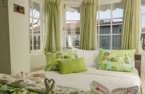 Thalayathimund Hotel | Oxygen Resorts Ooty