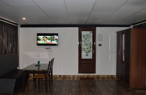 Thalayathimund Hotel | Oxygen Resorts Ooty