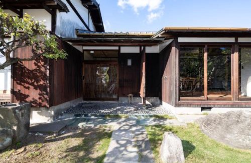 Shodoshima Villa | Oyashiki Stay - Ko, お屋敷ステイ - 幸 -