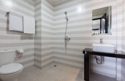 Teuku Umar Hotel | OYO 1949 Vrindavan Residence