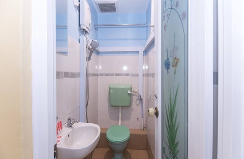 Kepala Batas Hotel | OYO 44016 Rafik Ali Motel