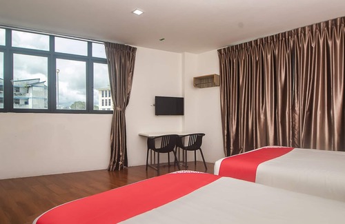 Sarikei Hotel | OYO 90102 7 Days Lodge