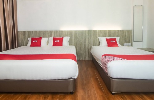 Sarikei Hotel | OYO 90102 7 Days Lodge