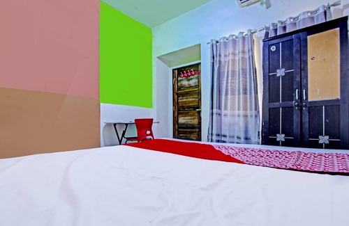 Prabumulih Hotel | OYO 90476 Iksan Homestay Syariah
