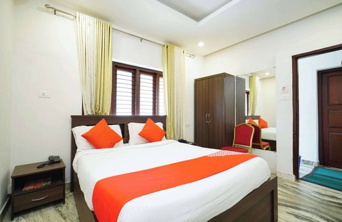 Thiruvananthapuram Hotel | OYO Al Saj Kazhakkootam Near GreenField