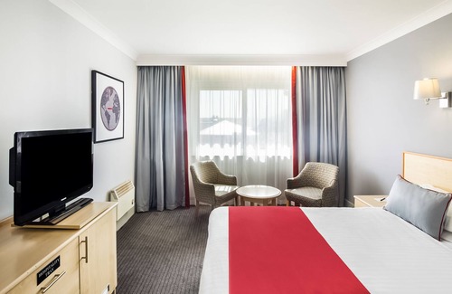 Woodhouse Hotel | OYO Flagship London Finchley