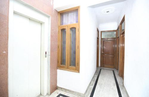 Mohali Hotel | OYO Hotel Hm Crystal