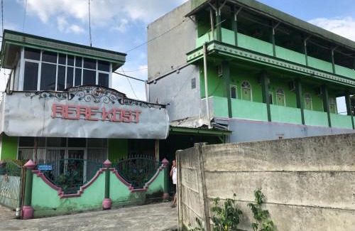 Prabumulih Hotel | OYO Life 3874 Rere Residence Syariah