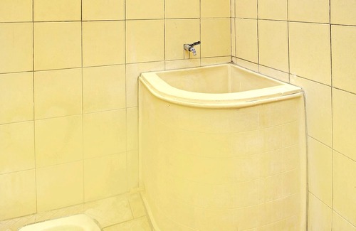 Buleleng Hotel | OYO Life 92954 Shanti Kost