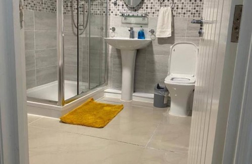 Cheadle Hotel | Oyo Rushlome Rooms