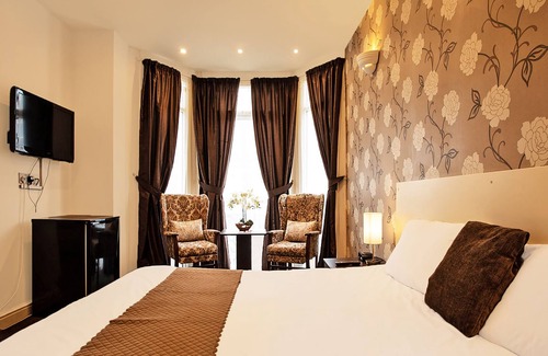 Great Yarmouth Hotel | OYO The Waverley Hotel
