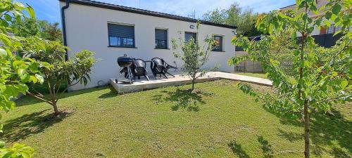 Chalifert Casa | Pacific Green-80M2-Clime-2 big Suites-Parking privé 2 cars-Jardin-Confort