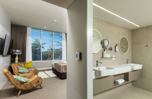 Cairns Central Business District Hotel | Pacific Hotel Cairns