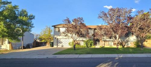 Page Apartamento | Paddleboards, Air Hockey, Grill, Fire Pit, WD, Brkfst, Sleeps 10, upper