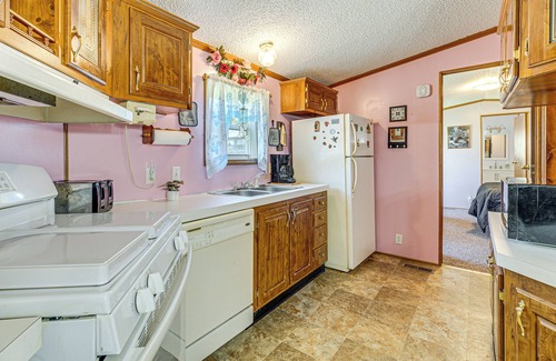 Paden City Casa | Paden City Home Near Ohio River!