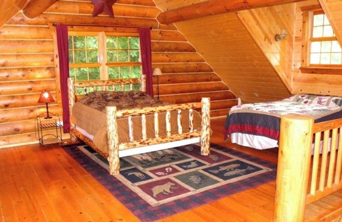 Harpers Ferry Cabina | Paint Creek Lodge 5 Bedrooms with Hot Tub & Swimming Pond