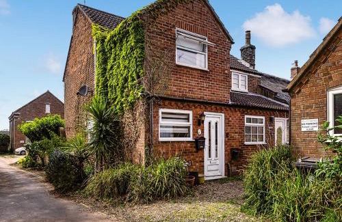 Hemsby Casa | Painter's Cottage