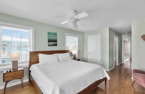 Long Key Hotel | Pair of 3BR Townhouse w/ Full Kitchen, Balconies, Pool & Resort Amenities!