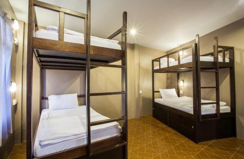 Downtown Krabi Hostal | Pak-Up Hostel