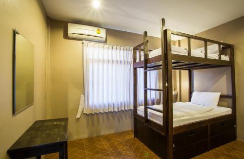 Downtown Krabi Hostal | Pak-Up Hostel