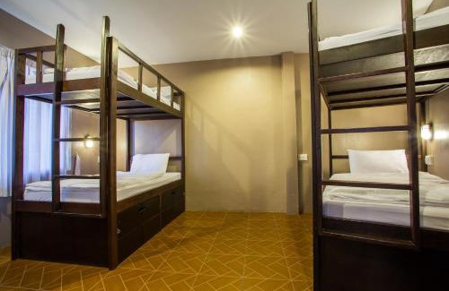 Downtown Krabi Hostal | Pak-Up Hostel