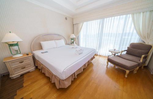 Koror Hotel | Palasia Hotel