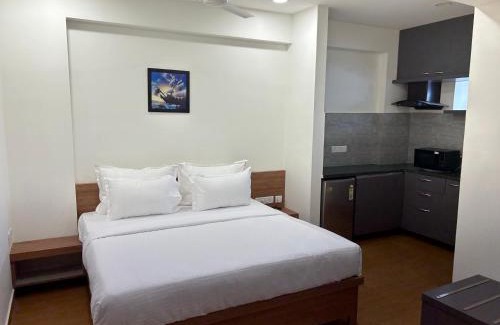 Gachibowli Hotel | Palladium Luxury Suites Financial District Unit II