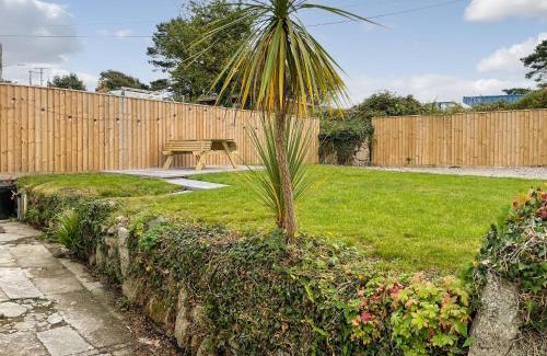 Redruth Casa | Palm Cottage