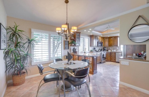 Palm Desert Apartamento | Palm Desert Escape with Patio and Shared Pool!