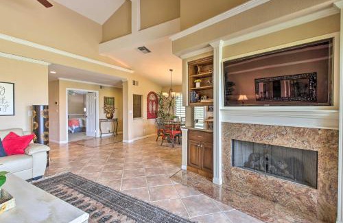 Palm Desert Apartamento | Palm Desert Escape with Patio and Shared Pool!