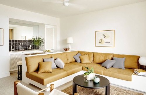Seven Mile Beach Hotel | Palm Heights