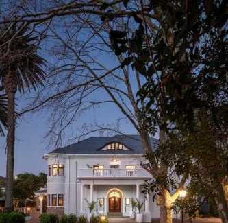 Kenilworth Hotel | Palm House Boutique Hotel and Spa