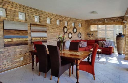 Walmer Villa | Palm Valley Inn - Port Elizabeth