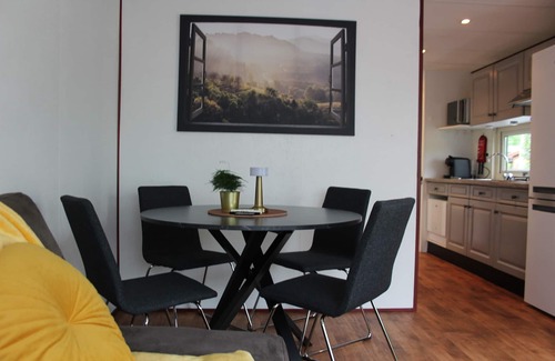 Lanaken Chalet De Esquí | Palmocolodge Lodge - Jocomo Parc a nice family campground with many facilities