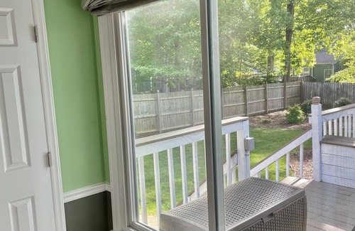 Greensboro Casa | Pamper Yourself in a Spa like home (Hot tub, Sauna, Mini-Gym) Great location!