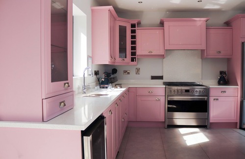 Dundalk Casa | Pandora's Cottage: Experience a Luxurious Irish Escape with Tranquility Ireland