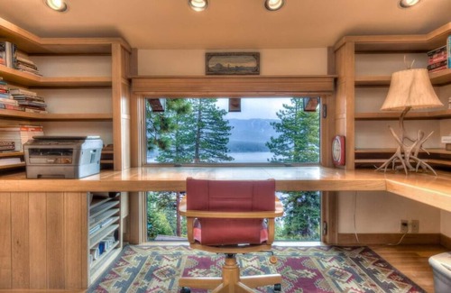 Crystal Bay Casa | Casa ejecutiva panorámica Lakeview con cubierta de gran tamaño. La casa de martini