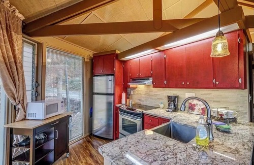 Unaka Cabaña | Panoramic Mountain and Lake View