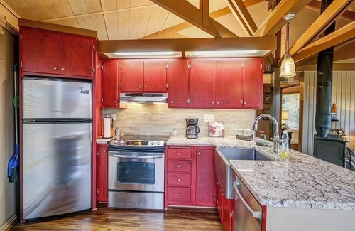 Unaka Cabaña | Panoramic Mountain and Lake View