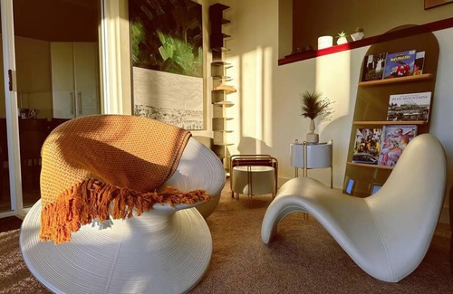 Medlow Bath Villa | Panoramic Mountain view house on 7ha of lands