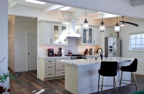 San Clemente Casa | Panoramic Ocean View Cottage and Hideaway Unit #4 and B