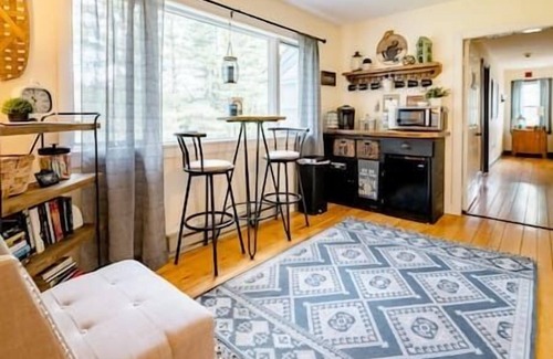 Huntington Mills Apartamento | The Sycamore Room ubicada a 11 km del parque estatal Ricketts Glen