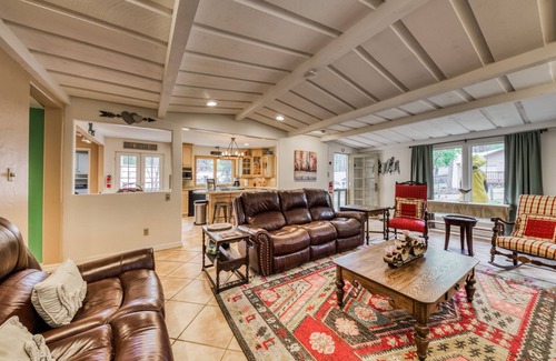 Ruidoso Casa | "Paradise" Awaits with Hot tub.