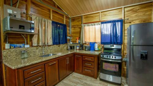 La Fortuna Chalet De Esquí | ParadiseTropical Garden Cabin with private jacuzzi