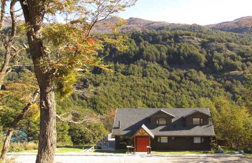 Puerto Bertrand Cabina | Parador Loberias del Sur Puerto Bertrand