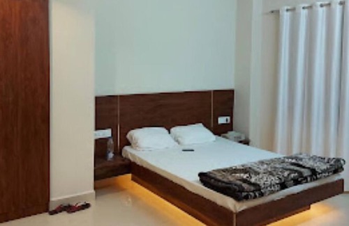 Jaunpur Complejo | Parishram Resort By GRB