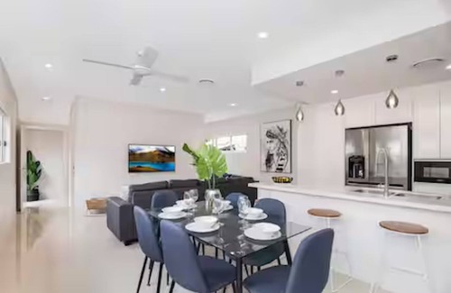 Auchenflower Apartamento | Park Avenue Luxe 1BR | 4km to City, Outdoor BBQ