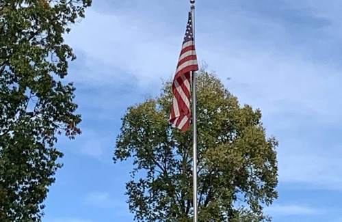 Newport Cabaña | Modelo Park con porche / cocina completa / sala de estar completa / cama de tamaño completo en el dormitorio